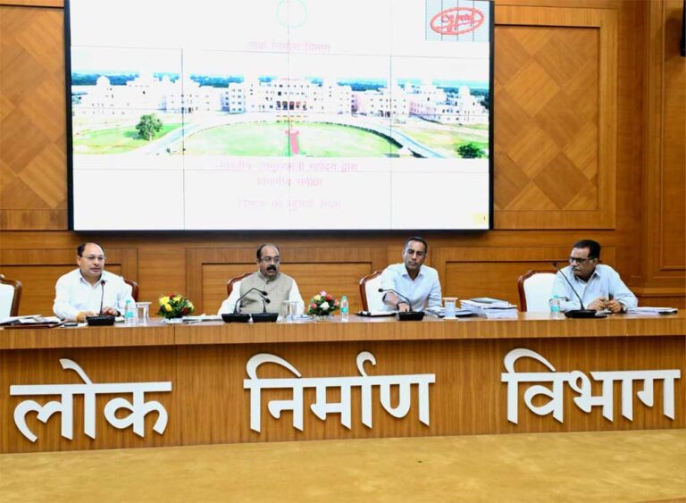 निर्माण कार्यों की गहन मॉनिटरिंग और निरीक्षण के दिए निर्देश, ठेकेदारों से बेहतर समन्वय कर कार्यों में तेजी लाने कहा