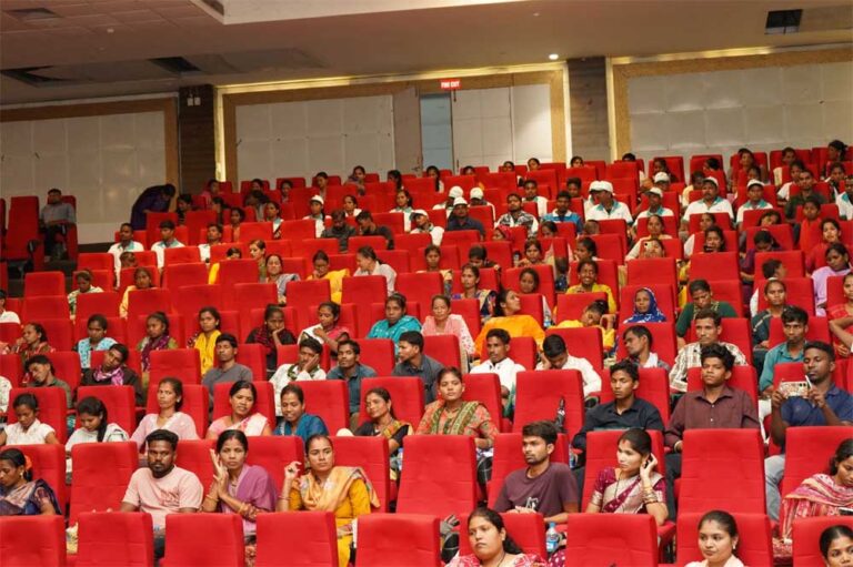 युवा उद्यमिता को मिलेगा नया उड़ान, स्टार्टअप इंडिया से स्थानीय उत्पादों को बढ़ावा