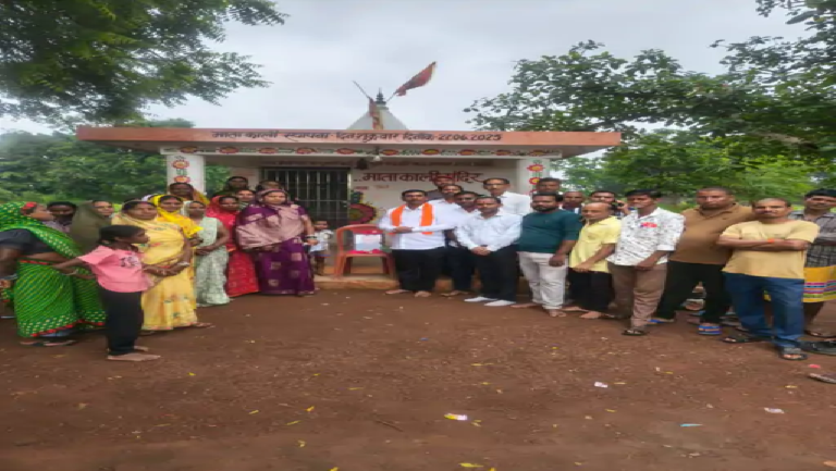 राजनांदगांव : गुमानपुर में वाजपेयी को पुण्यतिथि पर किया याद…