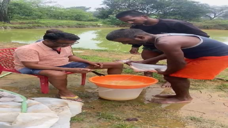 CG : कृषि से मत्स्य पालन तक का सफर : अरविंद सिंह ने इंटीग्रेटेड फिश फार्मिंग से खड़ी की 8 लाख से अधिक वार्षिक आय की मिसाल