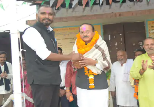 राजनांदगांव : नवीन राजस्व ग्राम का दर्जा दिलाने में सक्रिय रहे खंडेलवाल को दी उपाधि…