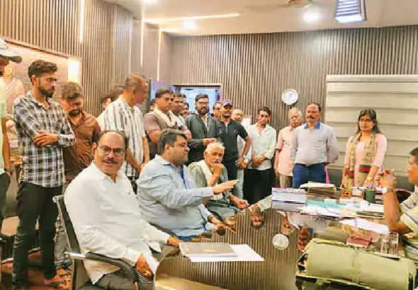 राजनांदगांव : खेल मैदान में पौधरोपण का विरोध कलेक्टर से सुरक्षित रखने की मांग…