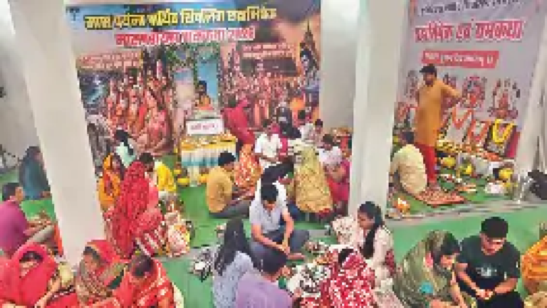 राजनांदगांव : रुद्राभिषेक, पार्थिव शिवलिंग निर्माण व श्रीराम कथा में जुटे…