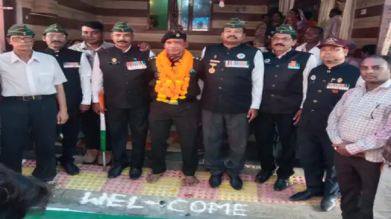 राजनांदगांव : देशसेवा के बाद लौटे हॉनररी कैप्टन हरीश का किया स्वागत…