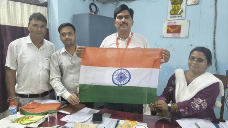 Post Office Offer: तिरंगा, गंगाजल और राखी के स्पेशल लिफाफे बेहद कम कीमत में, जानें पूरी लिस्ट