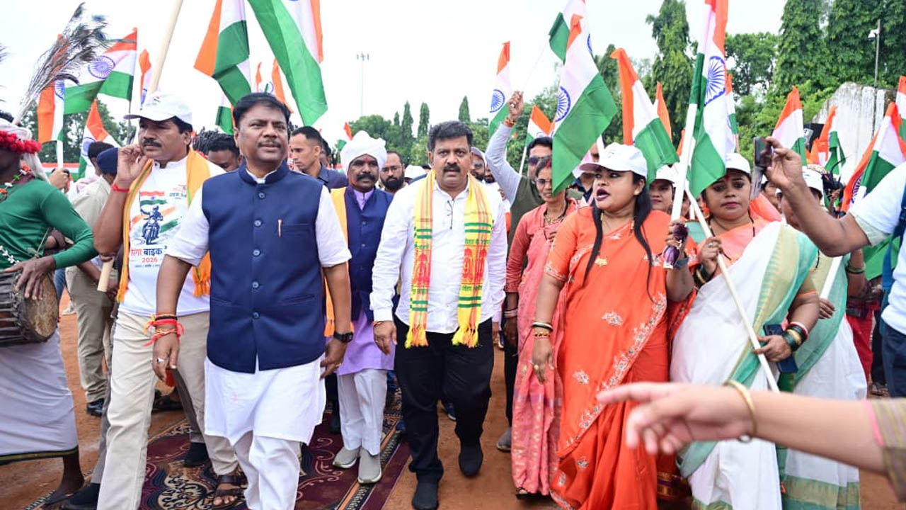 नक्सल प्रभावित बस्तर में विकास का संदेश लेकर निकली तिरंगा यात्रा, विजय शर्मा-केदार कश्यप ने फूंका बदलाव का बिगुल