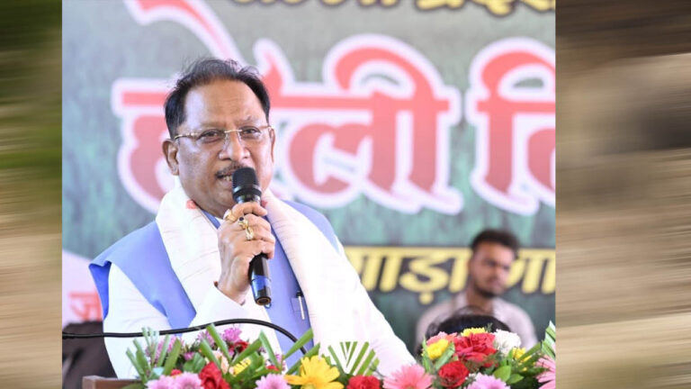 हरेली के पावन अवसर पर राजस्व मंत्री टंकराम वर्मा के नवीन शासकीय आवास के गृह प्रवेश कार्यक्रम में शामिल हुए मुख्यमंत्री विष्णुदेव साय