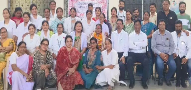 CG : हजारों चेहरों पर मुस्कान लाने वाली नर्स रिटायर, भावुक हुए स्टाफ …