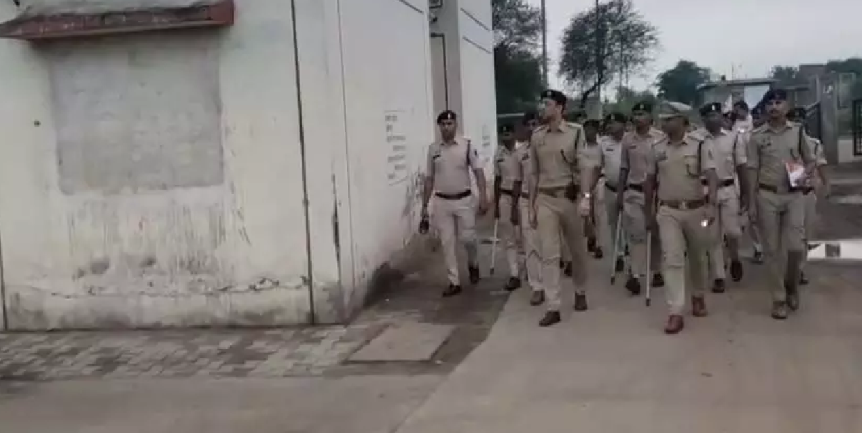 CG : 5 इलाकों में रायपुर पुलिस की रेड, 30 वारंट तामील …