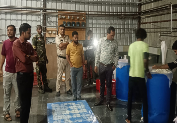 CG : रात 12 बजे वैद्य फूड में राजस्व, खाद्य औषधि एवं पुलिस की संयुक्त टीम की दबिश, 200 किलो पनीर जब्त …