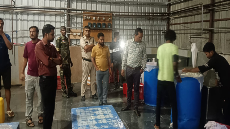 CG : रात 12 बजे वैद्य फूड में राजस्व, खाद्य औषधि एवं पुलिस की संयुक्त टीम की दबिश, 200 किलो पनीर जब्त …