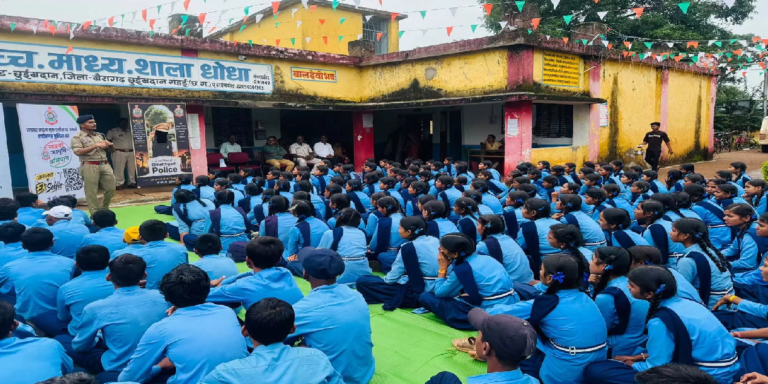 CG : साइबर जागृति अभियान, 1800 विद्यार्थियों और नागरिकों को किया जागरूक …