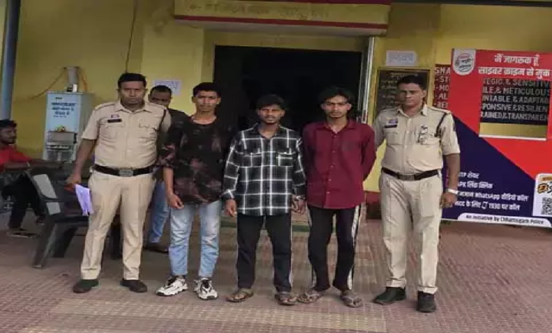 CG : चोरी का राज खोला तो बदला, आरोपी मौका मिलते ही युवक पर टूट पड़े…