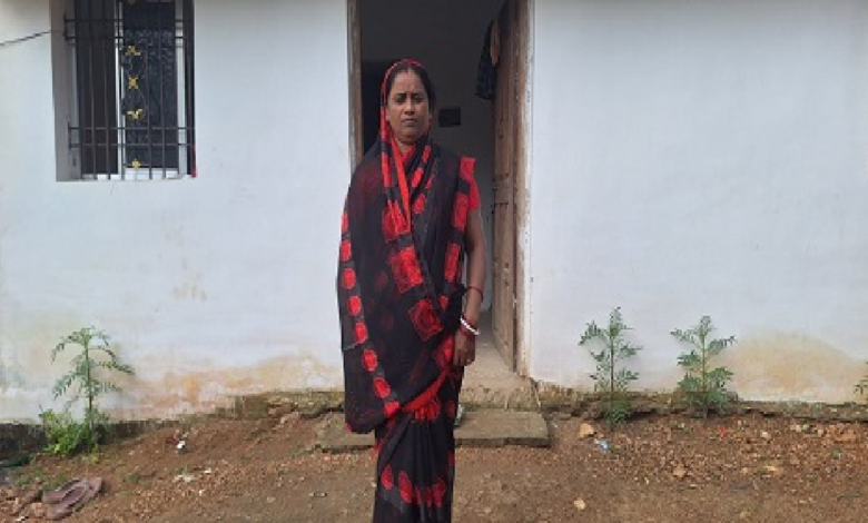 CG : खपरैल की टपकती छत से पक्के आशियाने तक, प्रधानमंत्री आवास योजना ने आरती बाई का सपना किया साकार…