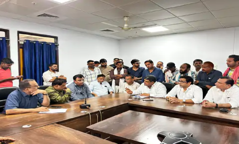 राजनांदगांव : अस्पताल अधीक्षक के चैंबर का एसी-पंखा बंद कराया, असुविधा को लेकर किया प्रदर्शन…