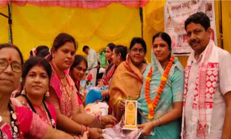 राजनांदगांव : भोज टोला में जिला स्तरीय तीज मिलन समारोह हुआ…