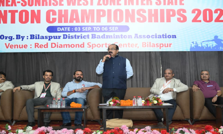 CG : उप मुख्यमंत्री अरुण साव ने वेस्ट जोन इंटर स्टेट बैडमिंटन प्रतियोगिता के विजेताओं को किया पुरस्कृत