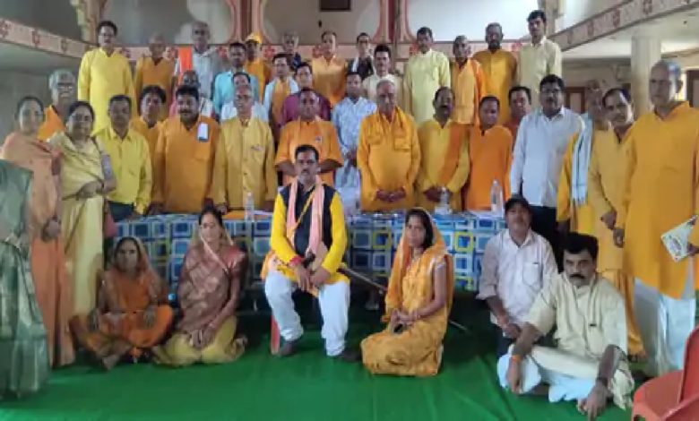 राजनांदगांव : गोष्ठी में समन्वयक सुरेन्द सिंग ठाकुर व सह समन्वयक प्रकाश साहू को बनाया ...