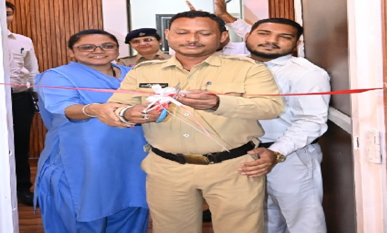 CG : चतुर्थ श्रेणी कर्मचारी से फीता कटवाकर कलेक्टर ने कराया नवीनीकरण सभाकक्ष का शुभारंभ …