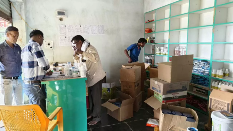 CG : नियम तोड़ने वाले उर्वरक और कीटनाशी विक्रेताओं पर कार्रवाई …