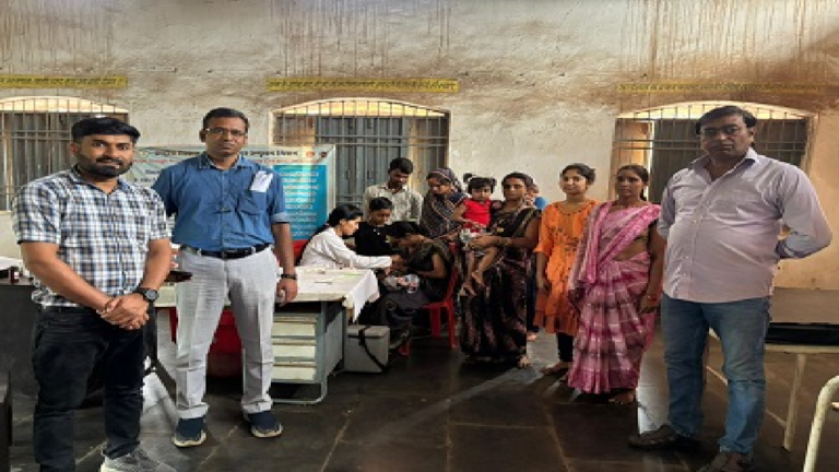 CG : शिशु संरक्षण माह के तहत आंगनबाड़ी केंद्रों में आयोजित स्वास्थ्य सत्रों का निरीक्षण …