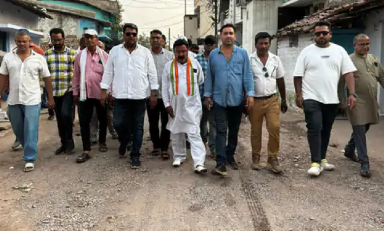 राजनांदगांव : गणेश विसर्जन झांकी से पहले शहर की सड़कों की मरम्मत की जाए नहीं तो होगा आंदोलन …