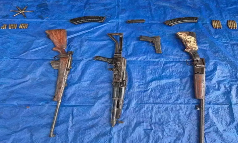 CG : नक्सलियों के ठिकाने से हथियारों का जखीरा बरामद, AK-47 समेत रायफल जब्त …