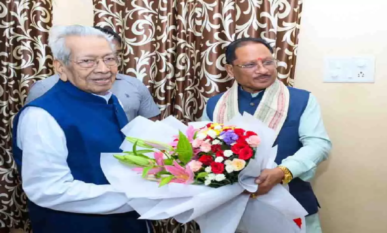 CG : CM विष्णुदेव साय ने पूर्व राज्यपाल विश्वभूषण हरिचंदन से की सौजन्य भेंट …