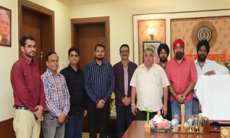 CG : छत्तीसगढ़ ट्रेवल एंड टूरिज्म एसोसिएशन के प्रतिनिधिमंडल ने पर्यटन मंत्री राजेश अग्रवाल से की सौजन्य भेंट