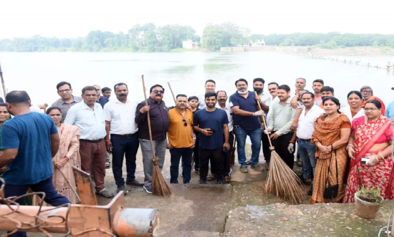 CG : सेवा संकल्प अभियान के तहत दुर्ग में जल संरक्षण और जनसेवा की अभिनव पहल …