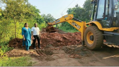 राजनांदगांव : प्रशासन की कार्रवाई दूसरी बार अतिक्रमण कर बनाए गए मार्ग को जेसीबी से खोदा गया...