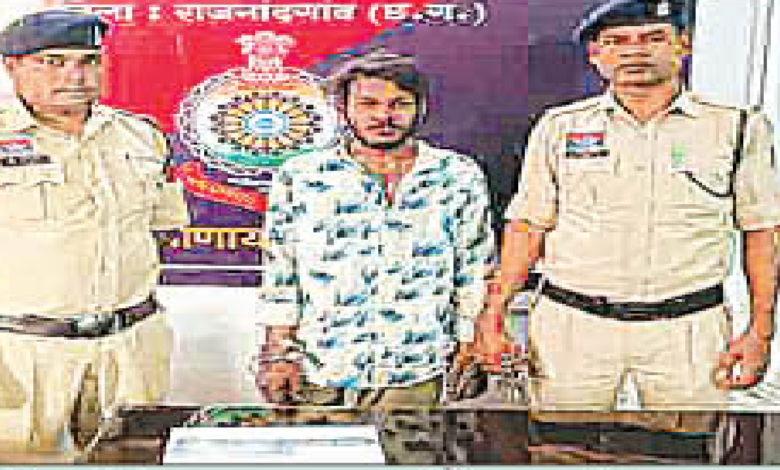 राजनांदगांव : सोमनी बाजार चौक में धारदार हथियार लहराकर लोगों को डराने वाला आरोपी गिरफ्तार, चाकू जब्त...