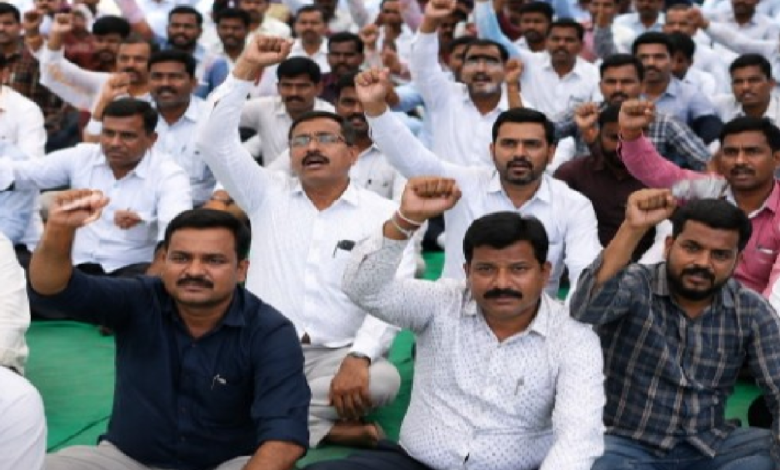 राजनांदगांव : 30 पटवारियों के जिला मुख्यालय पहुंचने से प्रशासनिक हलचल तेज...