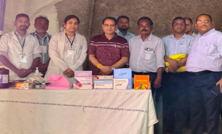 राजनांदगांव : संयुक्त संचालक और सीएमएचओ नवरतन ने सामुदायिक स्वास्थ्य केन्द्र डोंगरगांव व डोंगरगढ़ का किया निरीक्षण...