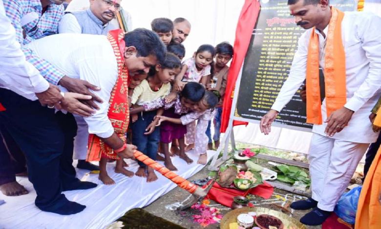 CG : कबीरधाम के तीन गांवों में बनेगा गौरव पथ, विजय शर्मा ने किया भूमिपूजन...