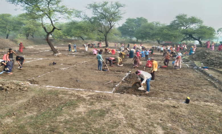 CG : विशेष लेख : सामुदायिक डबरी निर्माण से जल संरक्षण और ग्रामीण आजीविका को मिलेगा नया आधार