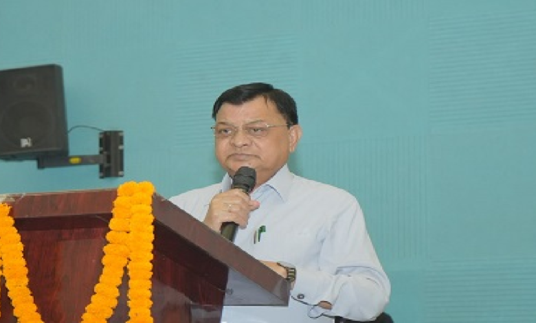 CG : भ्रामक सूचनाओं से बचें युवा, विकसित भारत के निर्माण में निभाएं सक्रिय भूमिका : लखन लाल देवांगन...