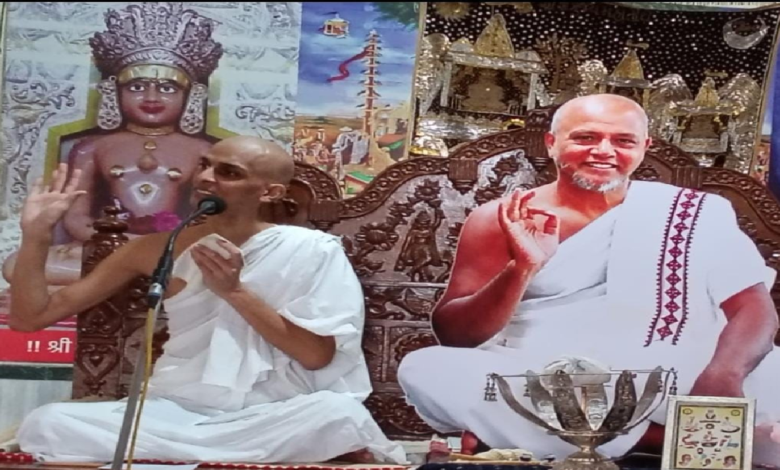 CG : समाज को धर्म और सदाचार की राह दिखाते हैं साधु : मुनि संवेगरत्न सागर...