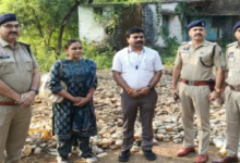 CG : दुर्ग में 33,920 लीटर जब्त शराब नष्ट, 294 प्रकरणों का निपटारा...