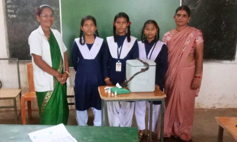 राजनांदगांव : सर्वाइकल कैंसर से बचाव के लिए बालिकाओं को लगाया जा रहा एचपीवी वैक्सीन...