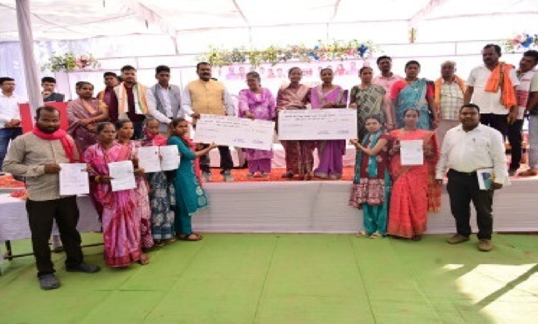 CG : ’मुख्यमंत्री नोनी सशक्तिकरण सहायता योजना से माधुरी हुईं आर्थिक रूप से संबल’ …