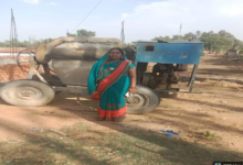 CG : सेंट्रिंग प्लेट, टेंट हाउस, ट्रैक्टर एवं मिक्सर मशीन का संचालन कर रहीं हैं सुमित्रा …