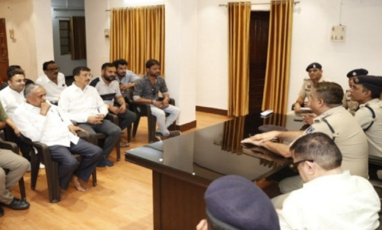 CG : त्योहारों से पहले सराफा बाजार की सुरक्षा को लेकर एसएसपी ने की व्यापारियों से चर्चा …