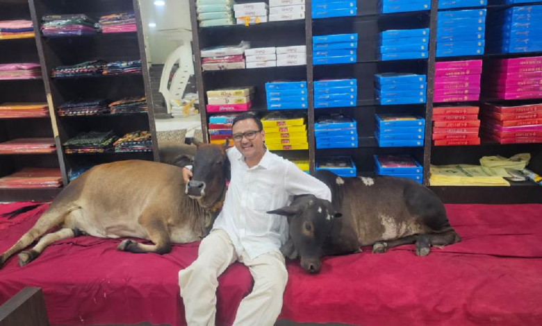 CG : साड़ी कारोबार के साथ गौसेवा और जैविक खेती को बढ़ावा …