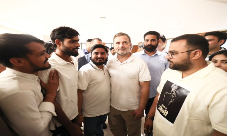 CG : राहुल गांधी की बैठक में CG-NSUI अध्यक्ष नीरज पांडेय ने उठाए छात्र हितों के मुद्दे …