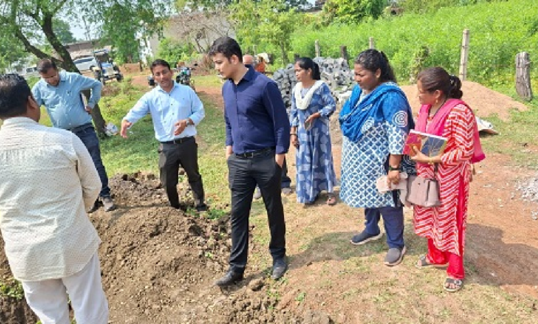 CG : सीईओ जिला पंचायत जयंत नाहटा ने किया धमतरी विकासखंड का सघन दौरा …