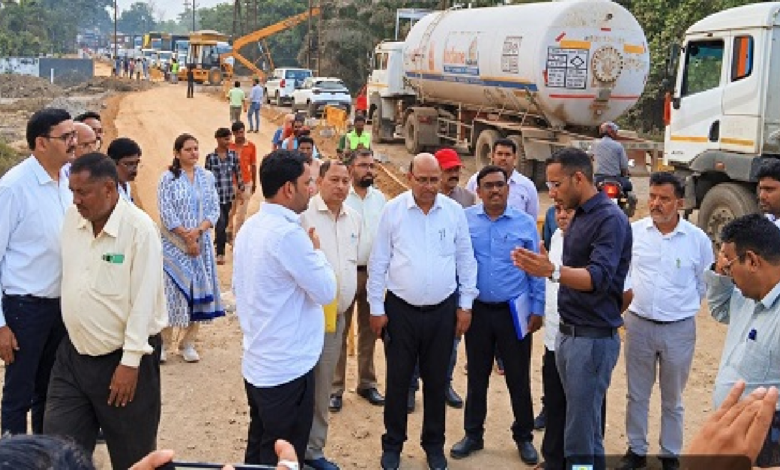 CG : लोक निर्माण विभाग के सचिव ने सड़कों की मरम्मत और बीटी पैच कार्यों में तेजी लाने के दिए निर्देश …