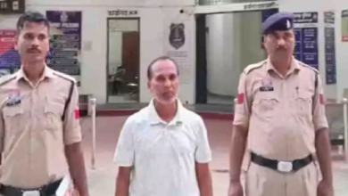 CG : ऋषि-मुनियों पर आपत्तिजनक पोस्ट! आरोपी शिक्षक पुलिस को देखकर की भागने की कोशिश …