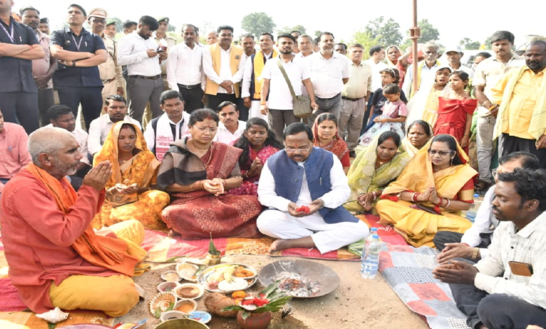 CG : मोरन नदी पर बनेगा पुल, महाअष्टमी पर मंत्री नेताम ने किया भूमिपूजन …