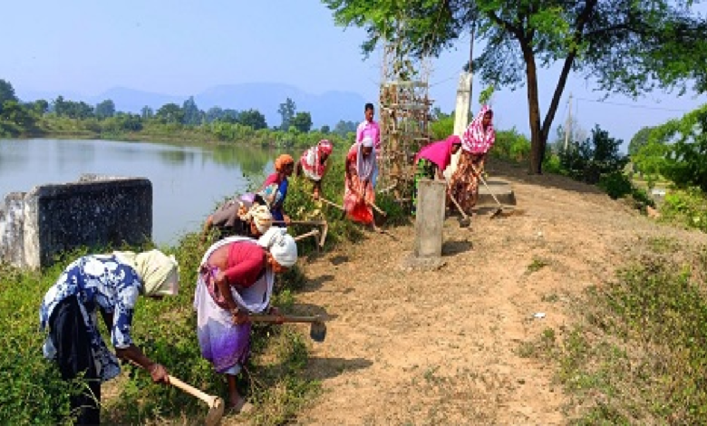 CG : वीबी-जी राम जी योजना से संवर रहे गांव, बढ़ रहे रोजगार के अवसर …